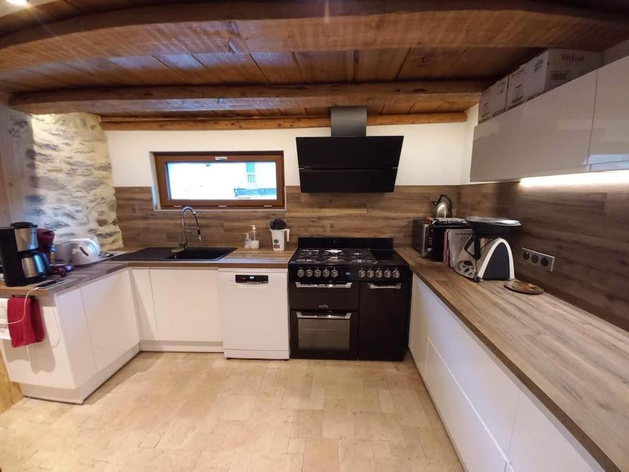 Gite 14 Pers Lesoursfanfarons Spacieux Chaleureux Bramans Extérieur photo